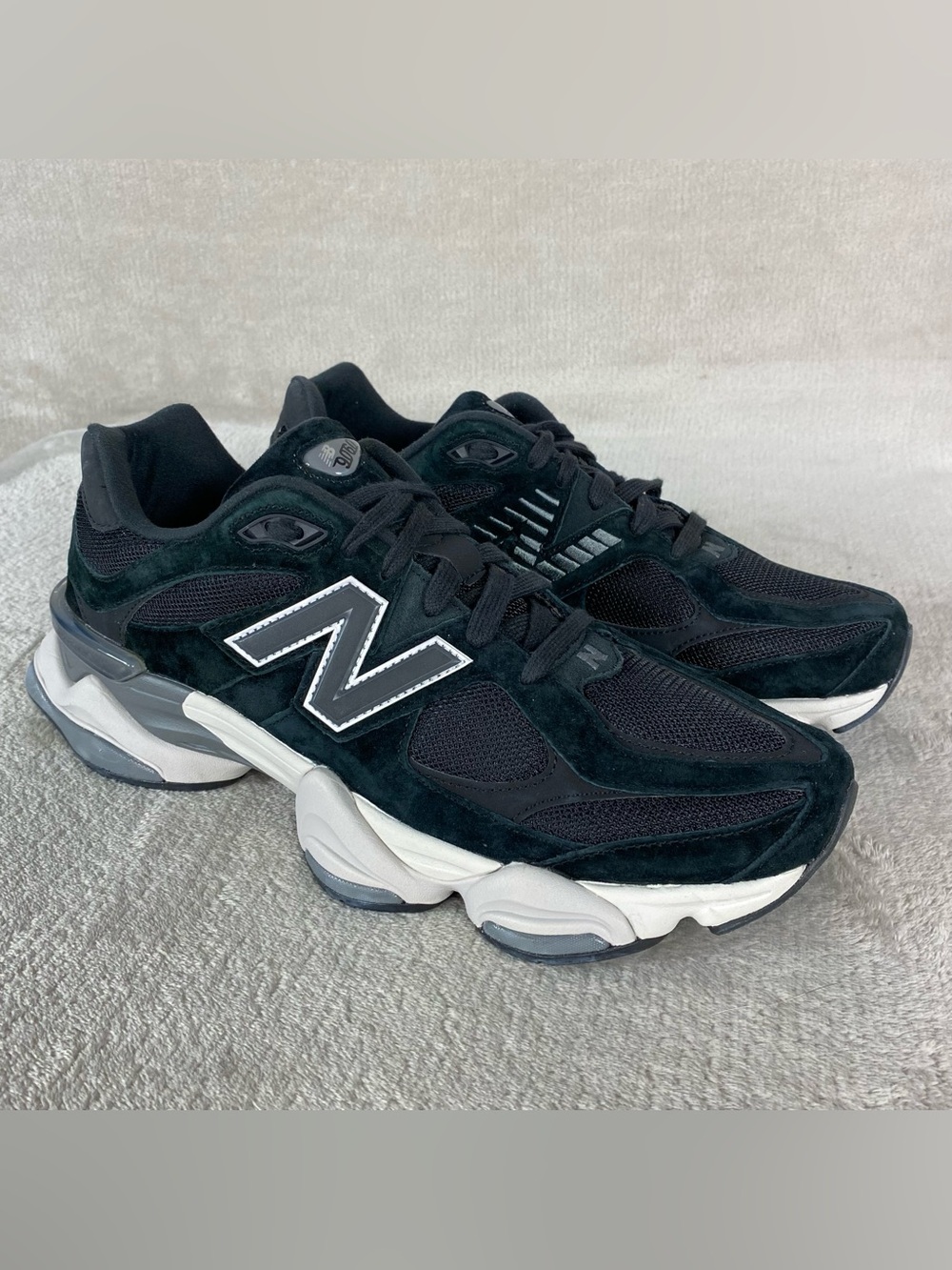 New Balance 9060 U9060JBK Mens Shoes Size 13 Black Gray Suede Running Sneakers
